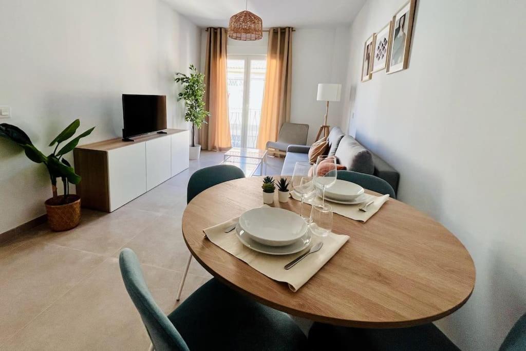 Lovely Apartment Close By City Center Малага Экстерьер фото