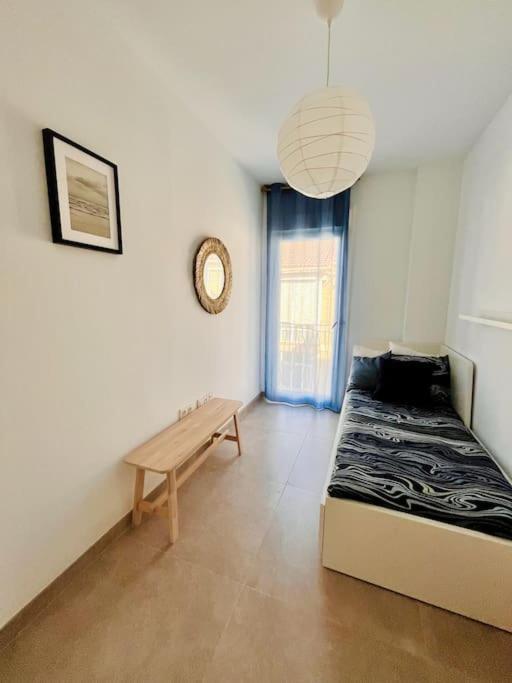 Lovely Apartment Close By City Center Малага Экстерьер фото