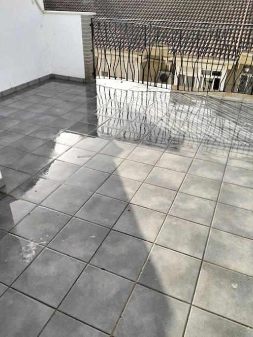 Lovely Apartment Close By City Center Малага Экстерьер фото